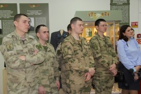 В Волгодонске презентовали выставку «Есть такая профессия – Родину защищать» 